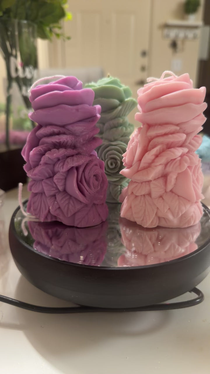 Bloom Sculpted Candle – Soft Floral