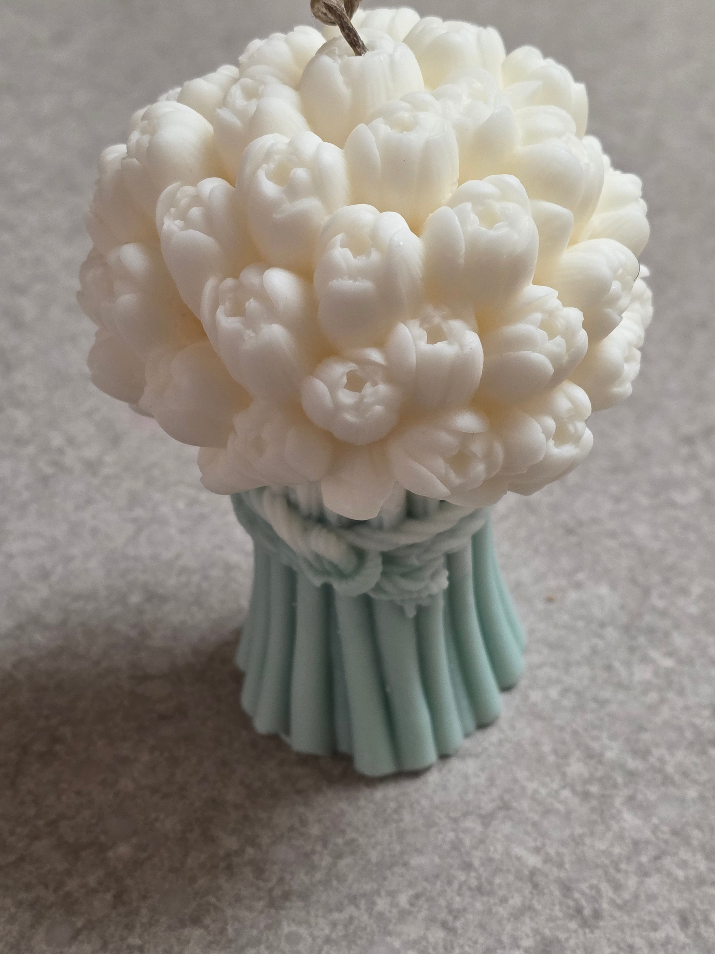 Sculpted Bouquet Soft Floral Candle